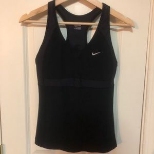 Nike Dri Fit Women’s Size M